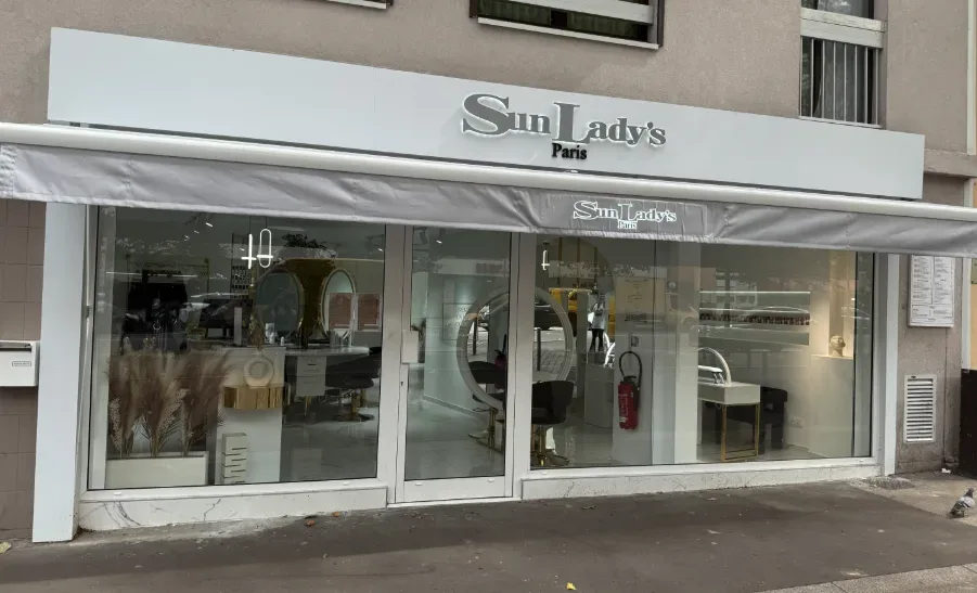 Sun Lady’s Kremlin - Onglerie Paris - Photo de couverture - OneBooking