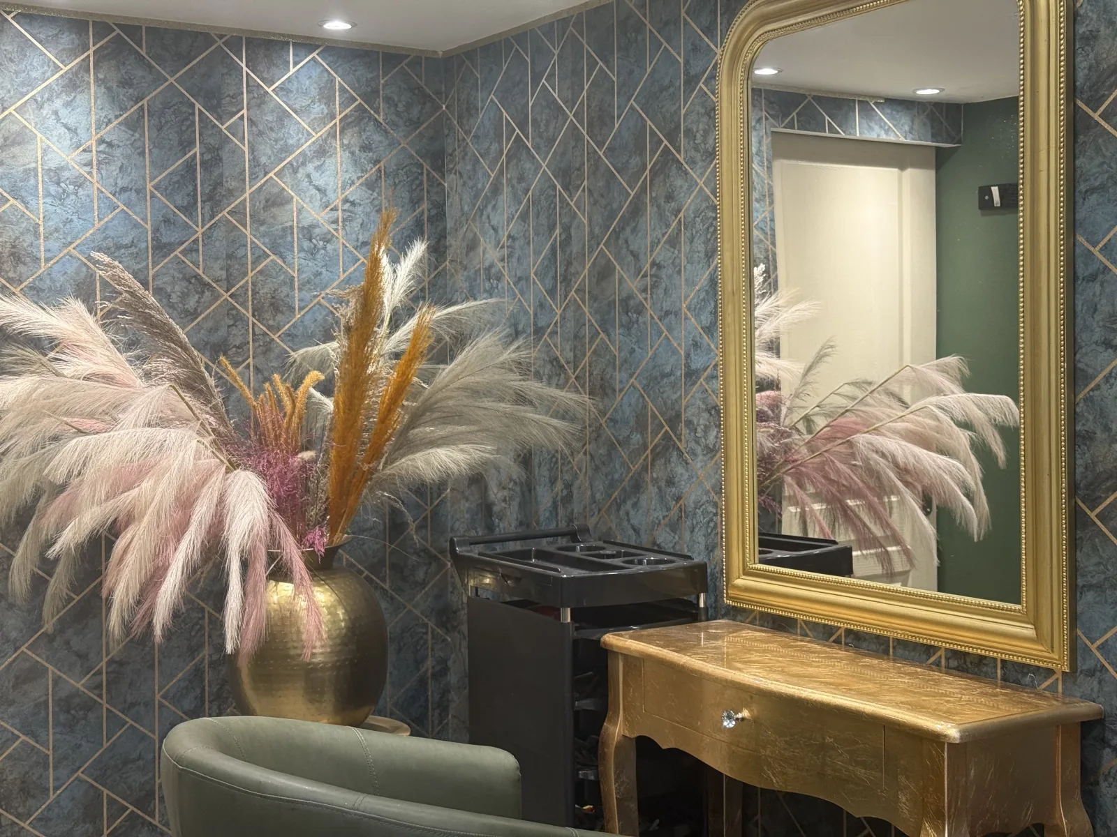 DIVINE CRÉATION - Coiffure La Seyne-sur-Mer - Photo de couverture - OneBooking
