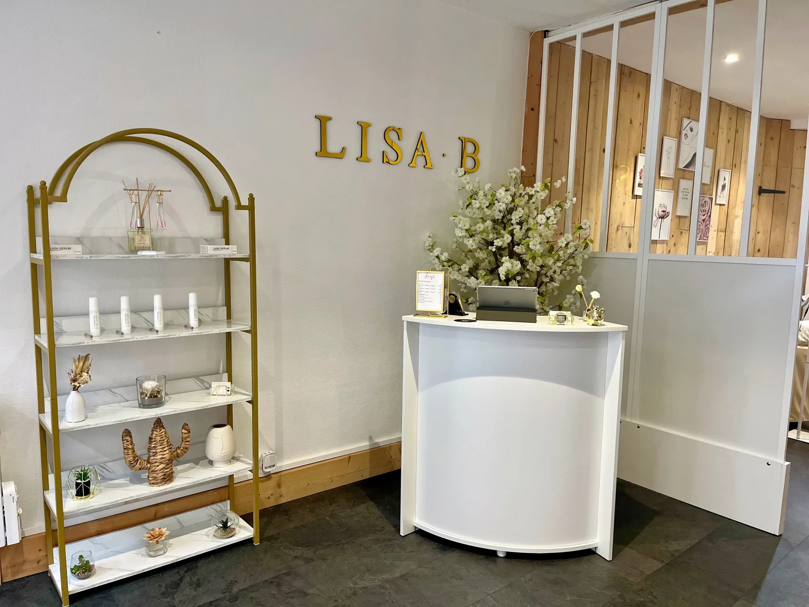 Lisa B