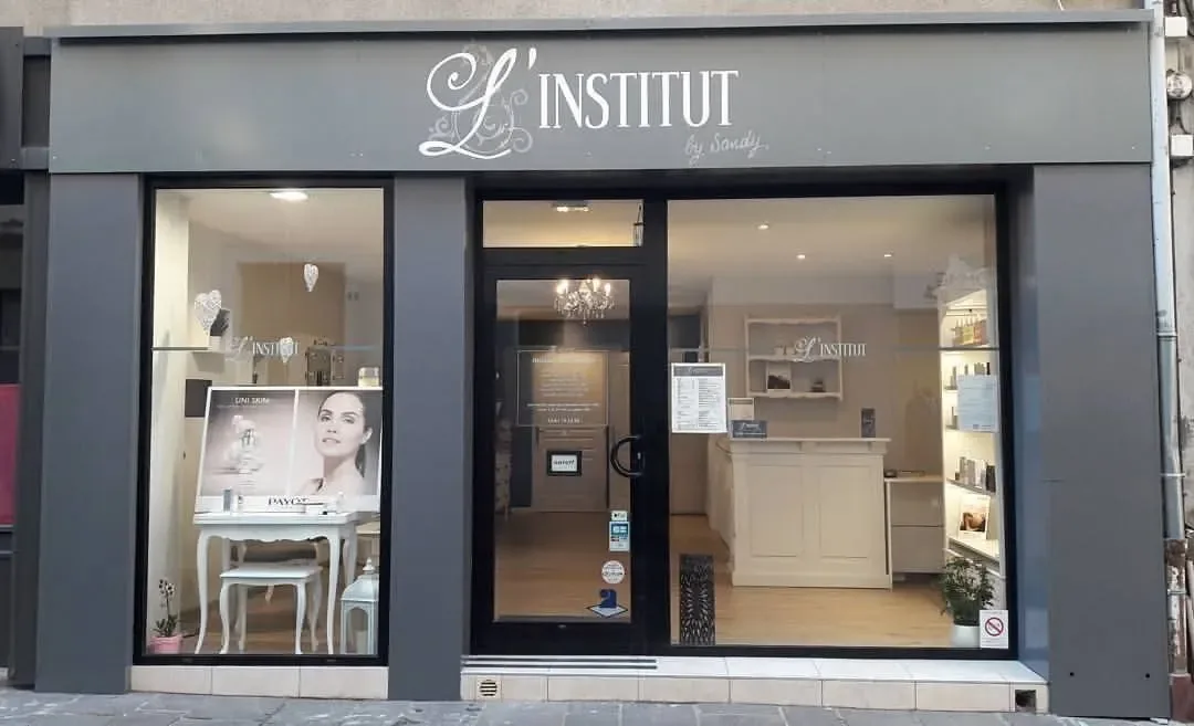 L’institut by Sandy