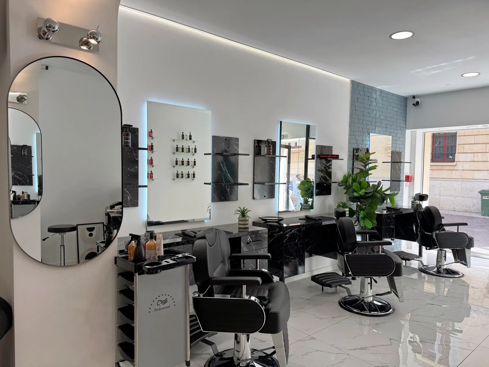 Golden Barber - Golden Glam