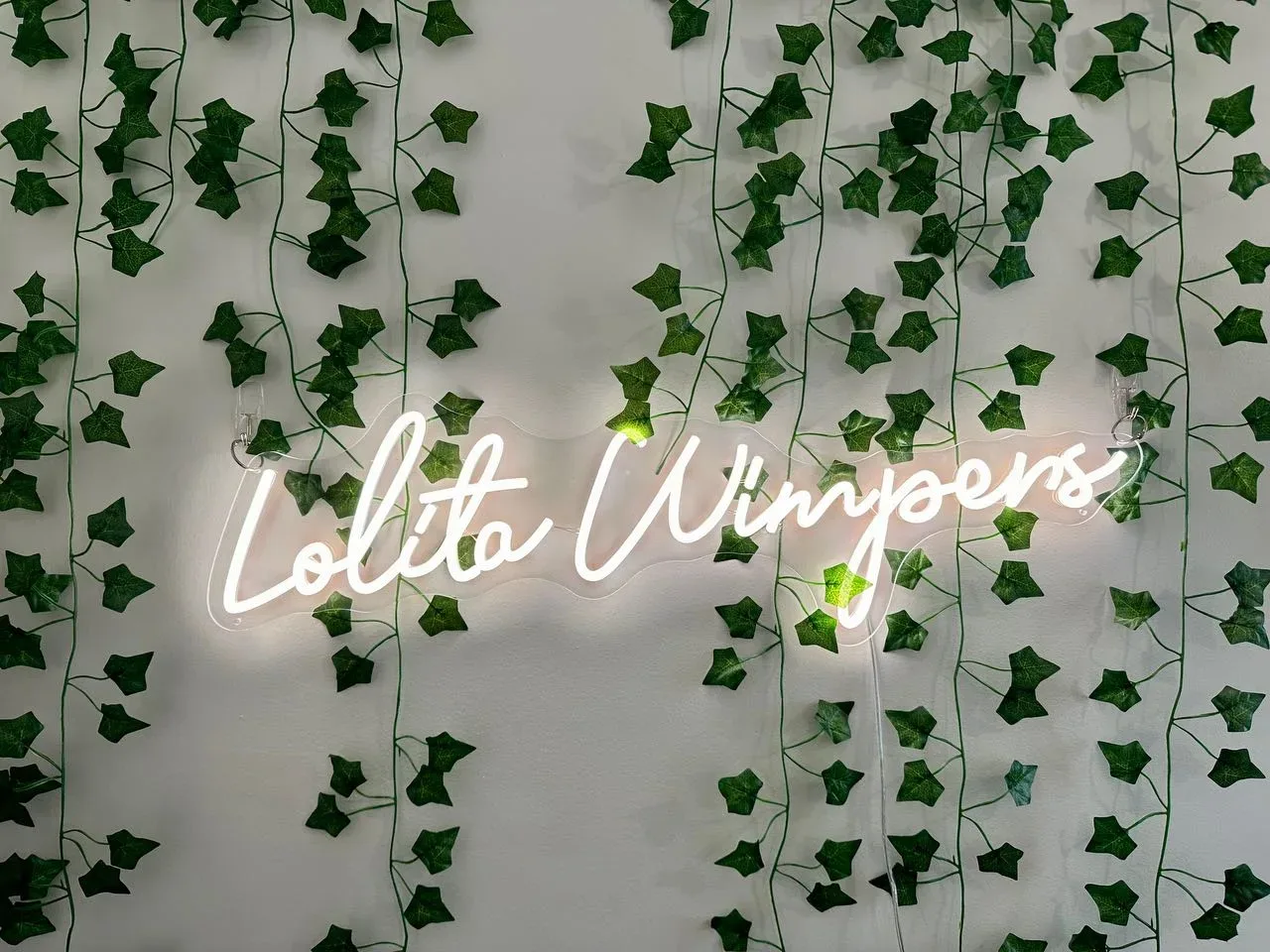 Lolita Wimpers