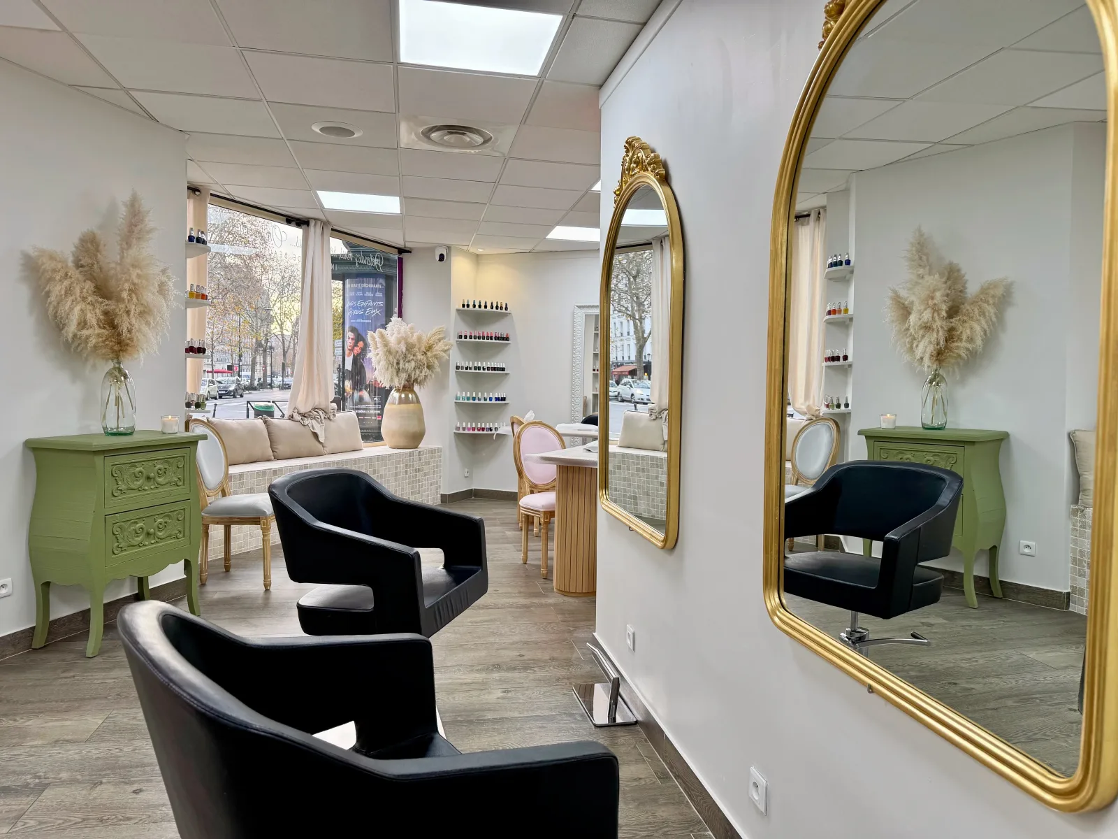 Esthetika - Onglerie Boulogne-Billancourt - Photo de couverture - OneBooking