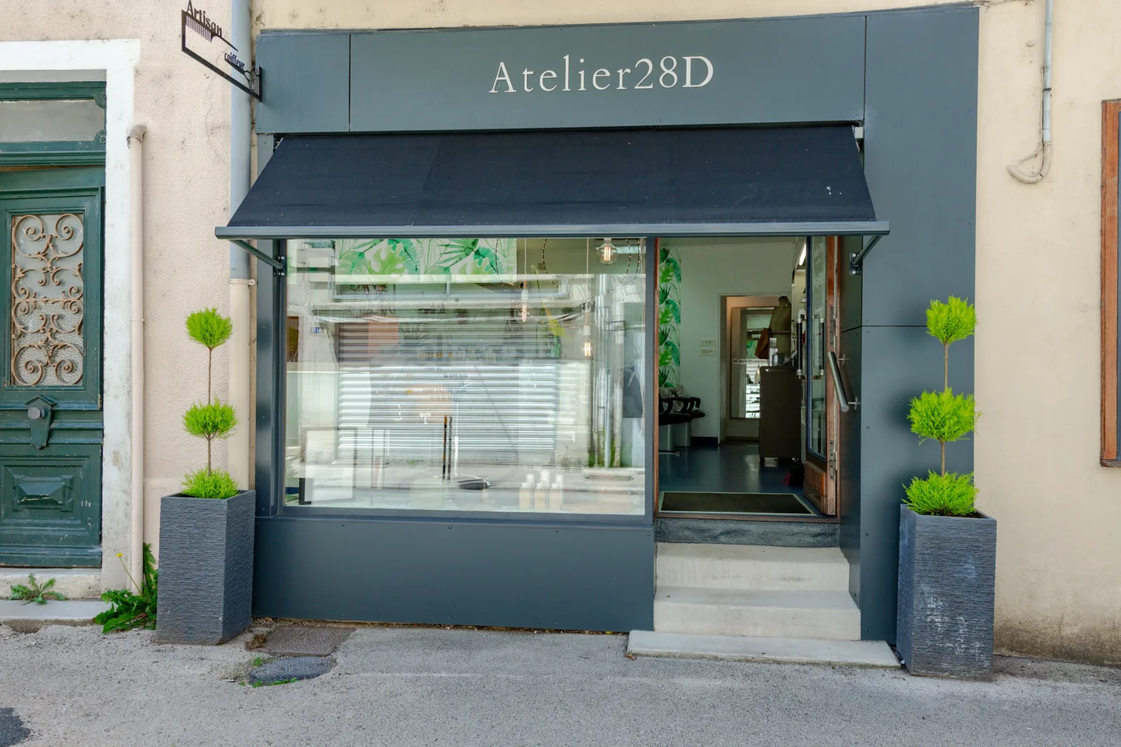 ATELIER 28D - Coiffure Gray - Photo de couverture - OneBooking