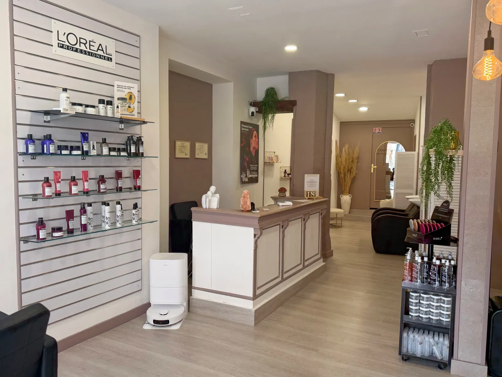 Hair Studio - Coiffure Moulins - Hair Studio - Photo Galerie - OneBooking