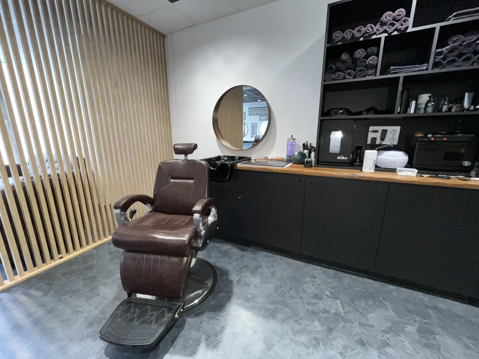 Barbe à Venir - Coiffure La Côte-Saint-André - Barbe à Venir - Photo Galerie - OneBooking