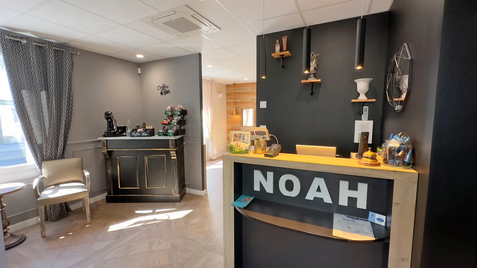 Salon Noah - Coiffure La Chapelle-sur-Erdre - Salon Noah - Photo Galerie - OneBooking
