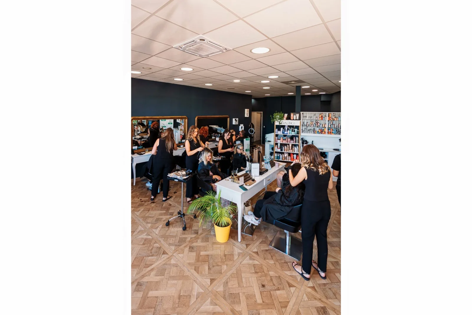 Jeu de dames - Coiffure L'Isle-sur-la-Sorgue - Jeu de dames - Photo Galerie - OneBooking