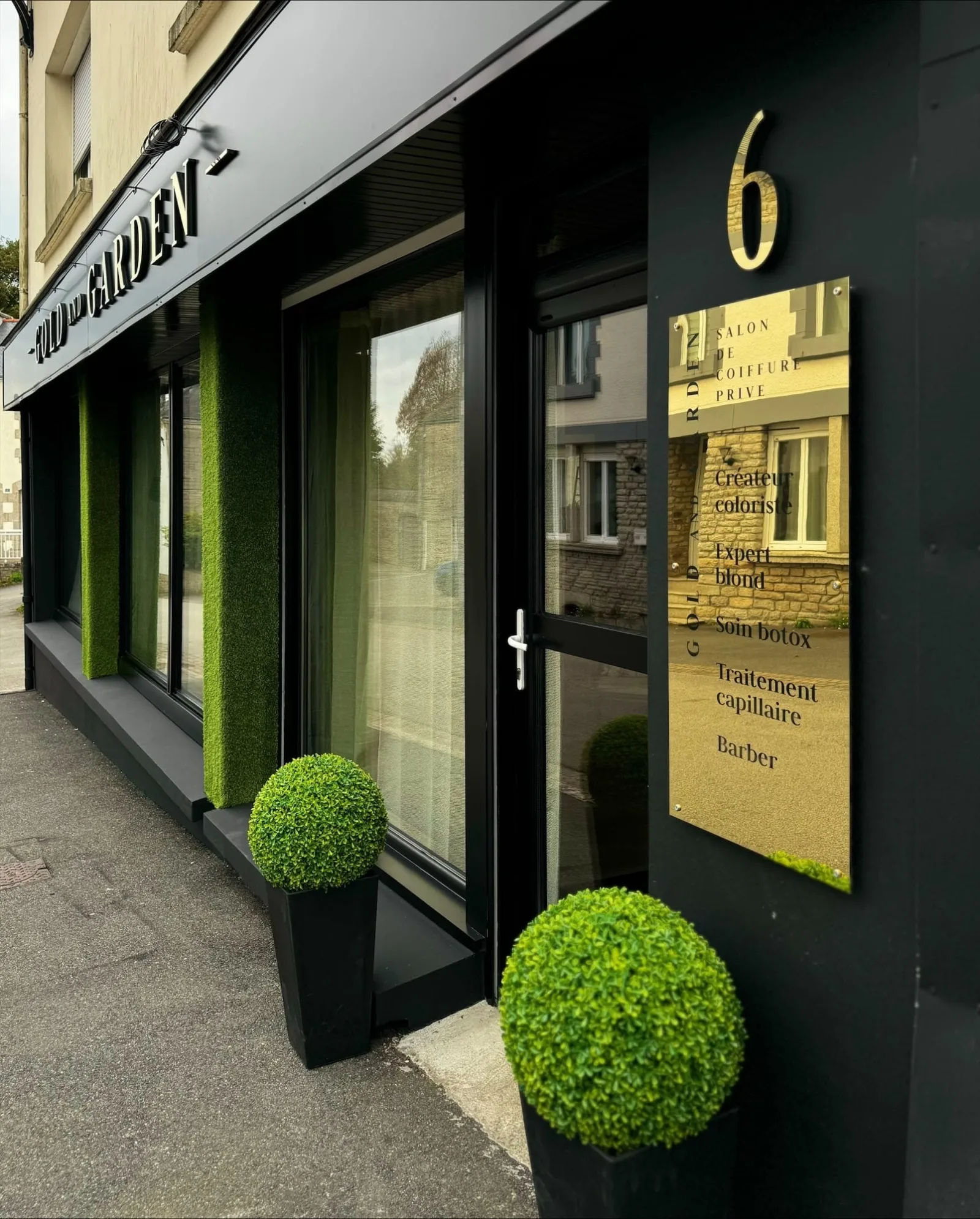 Gold and Garden - Coiffure Saint-Jean-Brévelay - Gold and Garden - Photo Galerie - OneBooking