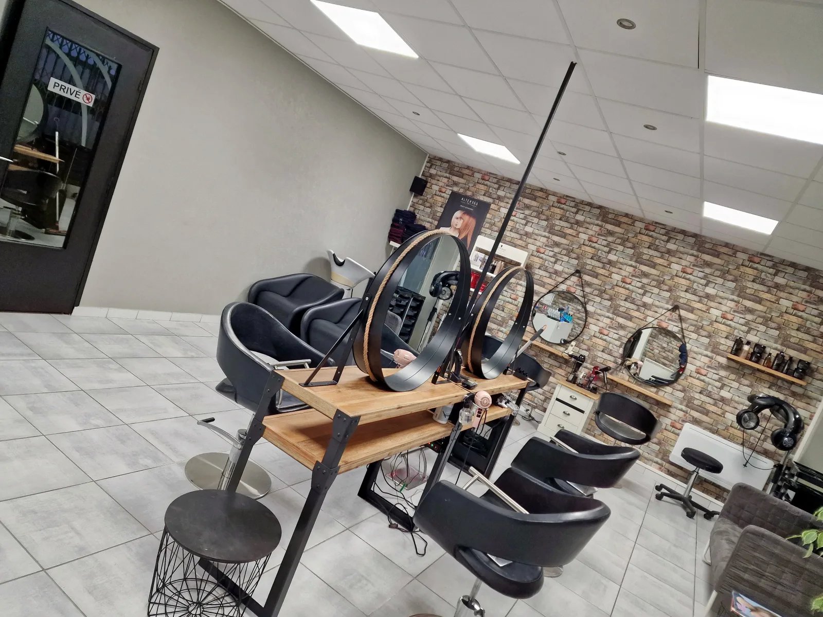 Salon lc - Coiffure Montbard - Salon lc - Photo Galerie - OneBooking