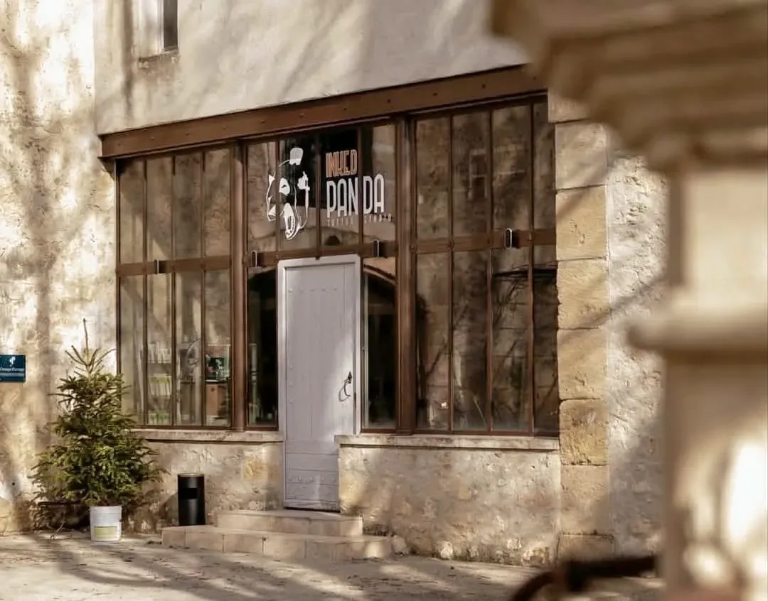 Au bout des doigts - Onglerie L'Isle-sur-la-Sorgue - Au bout des doigts - Photo Galerie - OneBooking