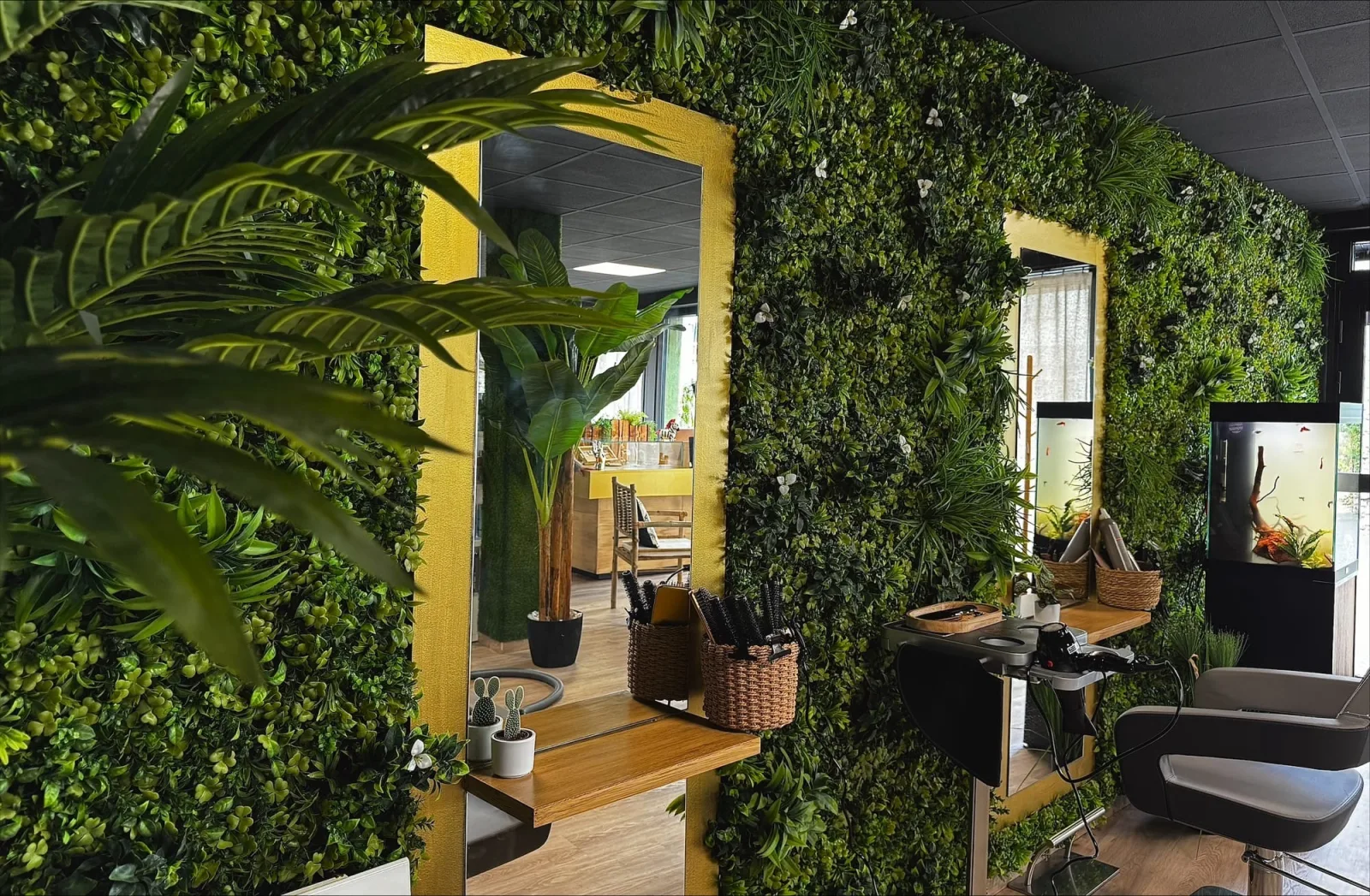 Gold and Garden - Coiffure Saint-Jean-Brévelay - Gold and Garden - Photo Galerie - OneBooking