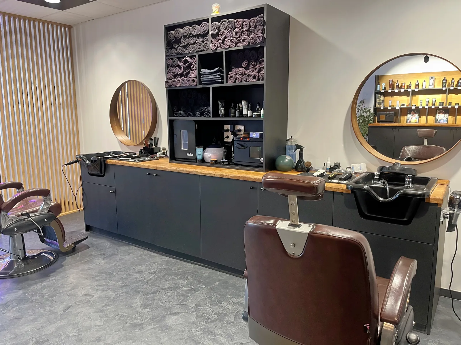 Barbe à Venir - Coiffure La Côte-Saint-André - Barbe à Venir - Photo Galerie - OneBooking