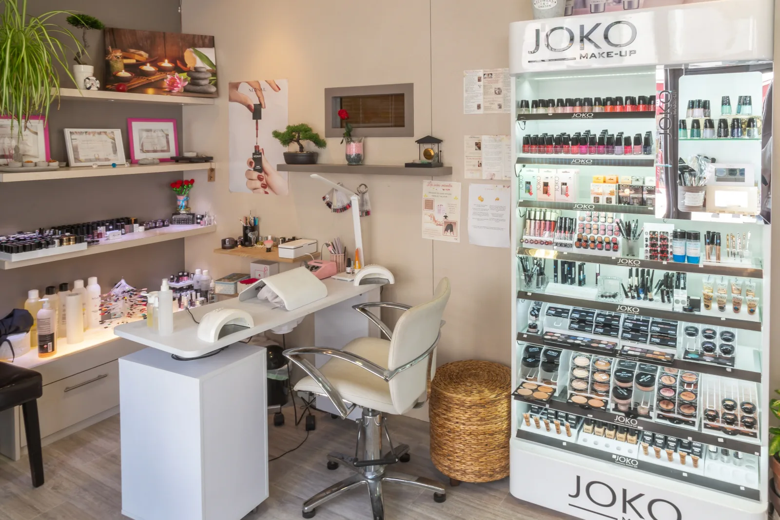 Institut Aux Parfums Mulsant - Onglerie Roanne - Institut Aux Parfums Mulsant - Photo Galerie - OneBooking