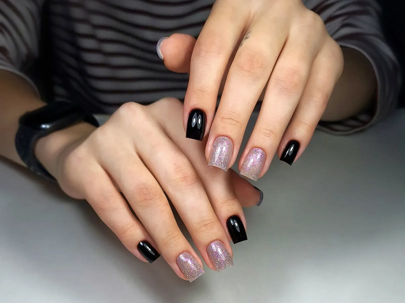 Pink Nails - Onglerie Roanne - Pink Nails - Photo Galerie - OneBooking