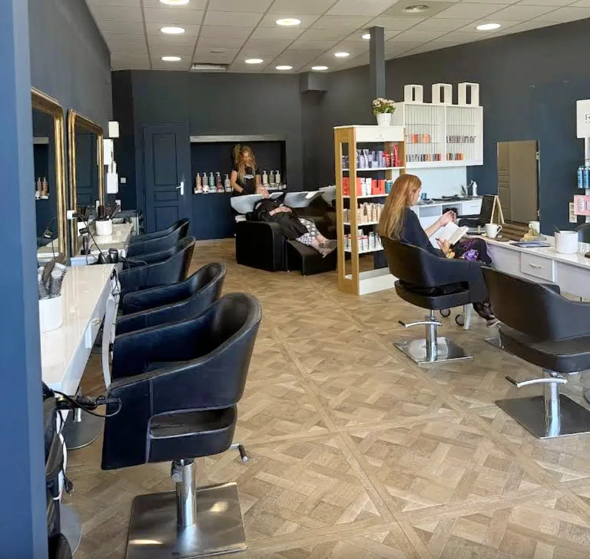Jeu de dames - Coiffure L'Isle-sur-la-Sorgue - Jeu de dames - Photo Galerie - OneBooking