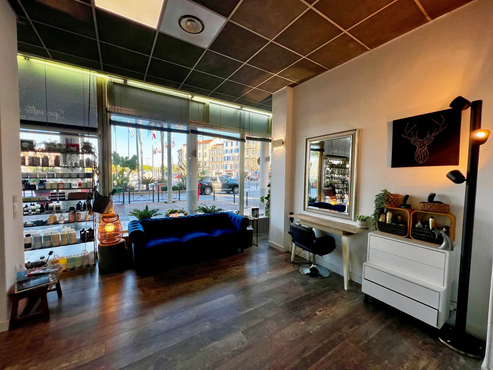 En Aparté Coiffeur Coloriste Végétal - Coiffure La Seyne-sur-Mer - En Aparté Coiffeur Coloriste Végétal - Photo Galerie - OneBooking