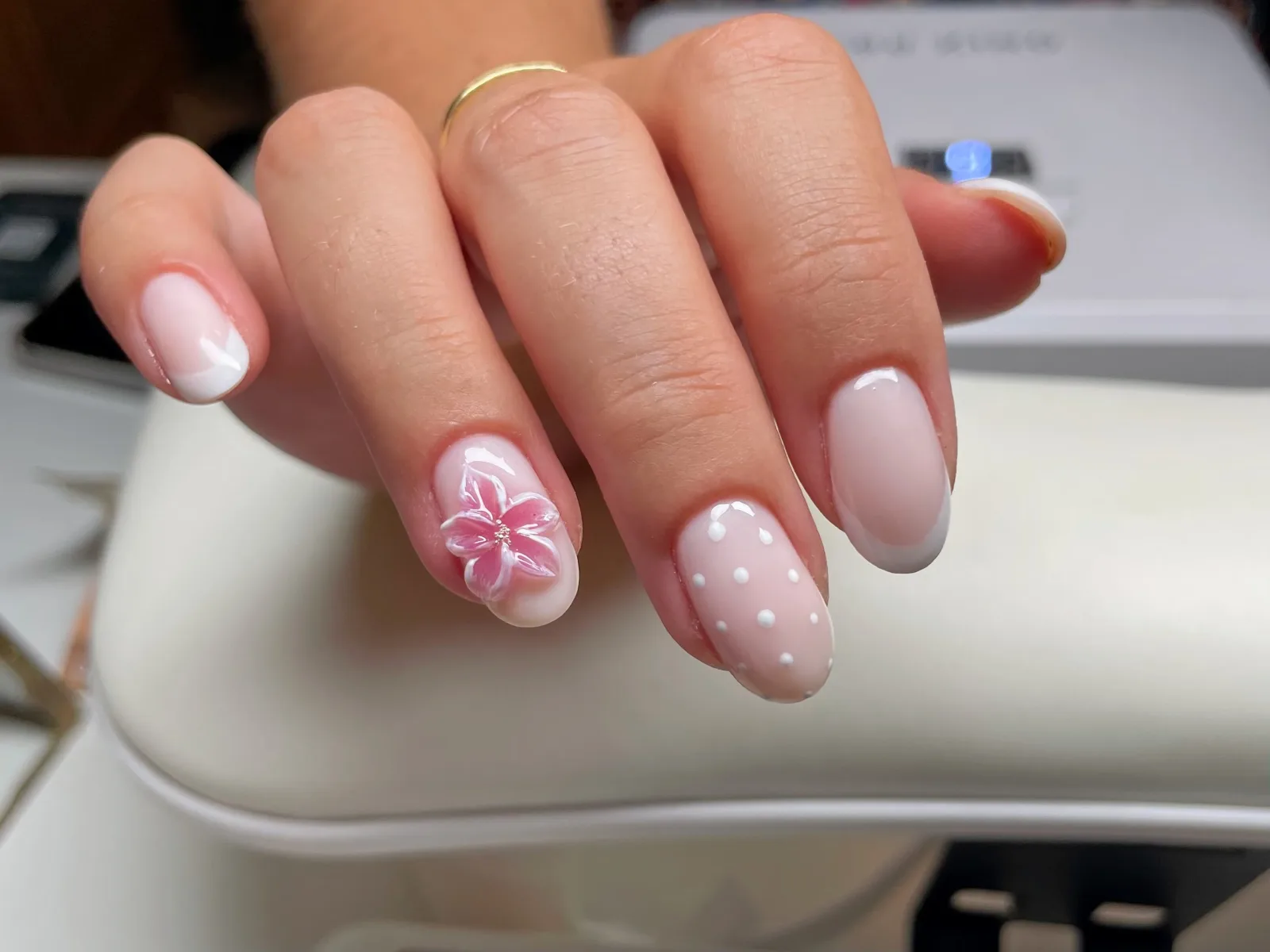 WL Academy Beauty - Studio Ongles / Cils/ Head spa - Onglerie Le Pradet - WL Academy Beauty - Studio Ongles / Cils/ Head spa - Photo Galerie - OneBooking