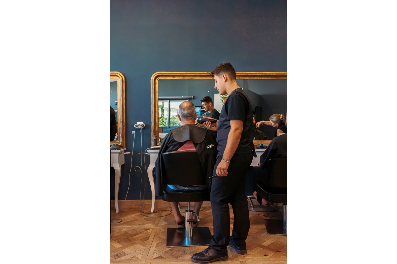 Jeu de dames - Coiffure L'Isle-sur-la-Sorgue - Jeu de dames - Photo Galerie - OneBooking