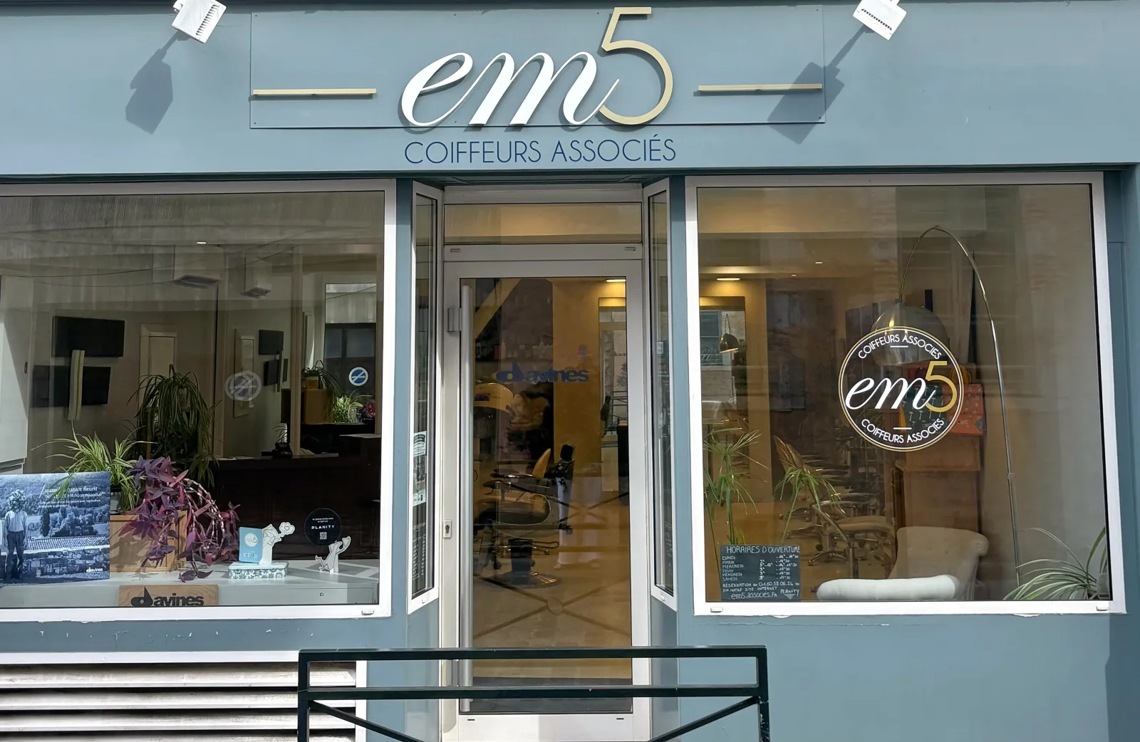 EM5 - Coiffure Provins - EM5 - Photo Galerie - OneBooking