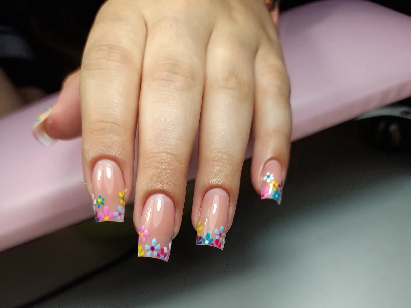 Pink Nails - Onglerie Roanne - Pink Nails - Photo Galerie - OneBooking