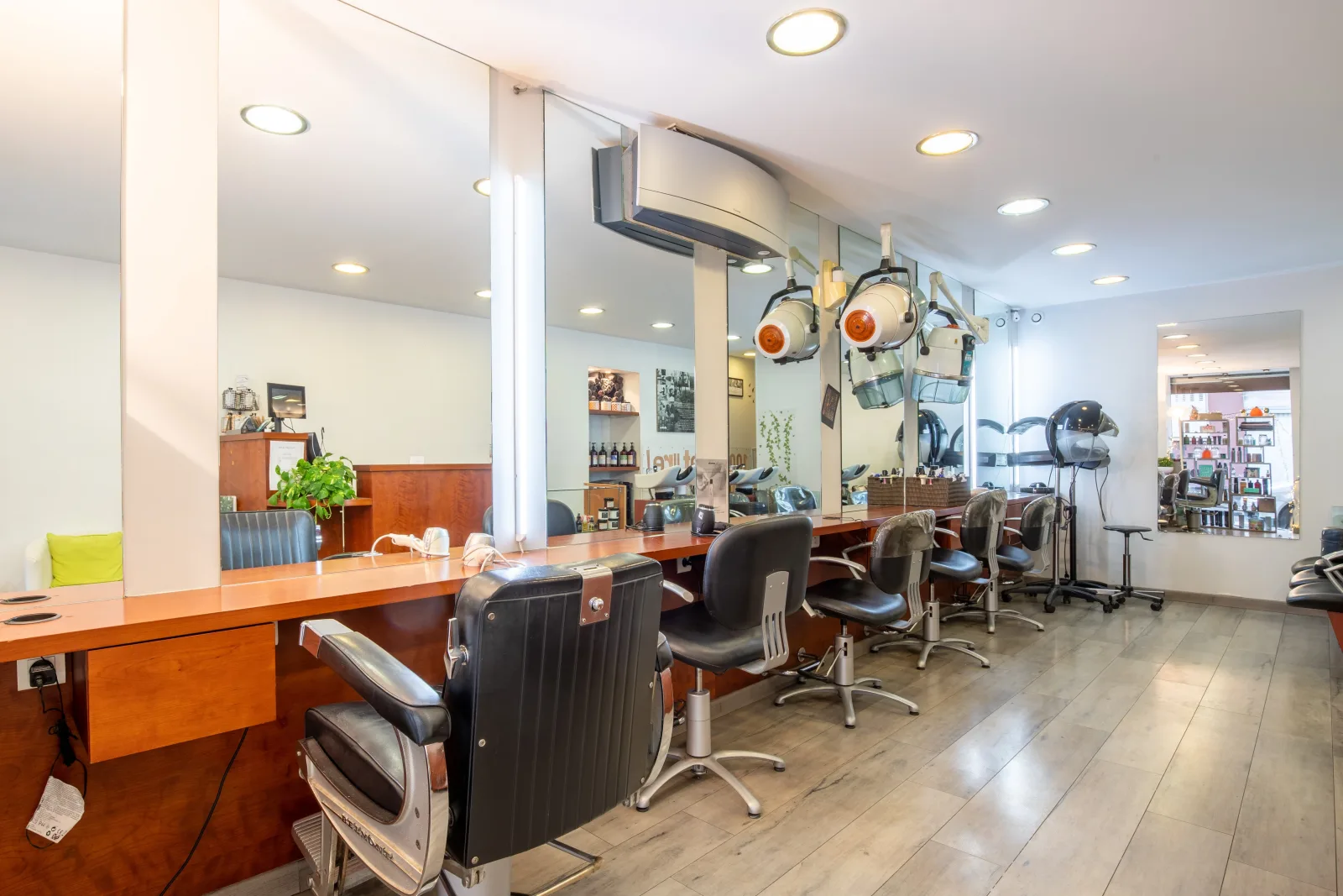 Carol'Coiffure - Coiffure Le Kremlin-Bicêtre - Carol'Coiffure - Photo Galerie - OneBooking
