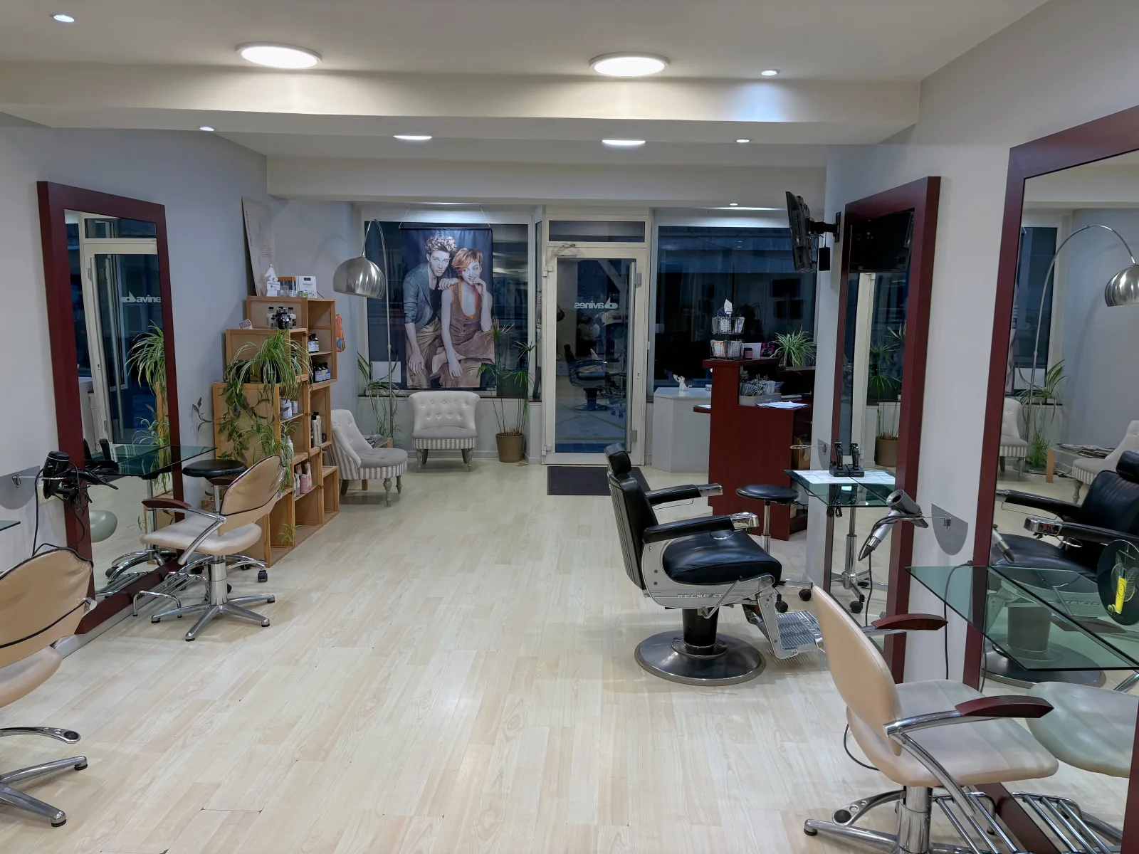 EM5 - Coiffure Provins - EM5 - Photo Galerie - OneBooking