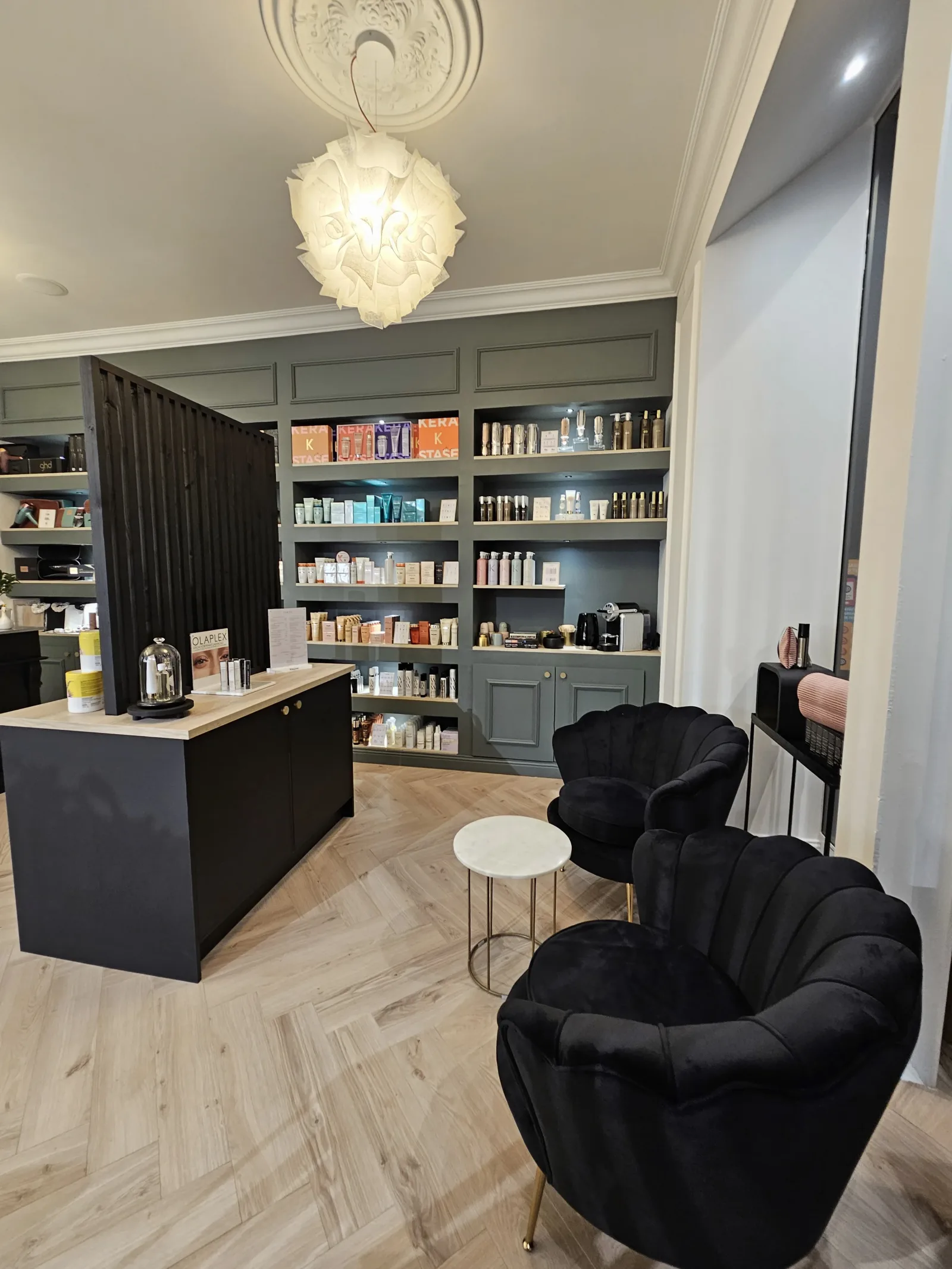 Elixir - Institut - Maison de beauté capillaire - Coiffure Roanne - Elixir - Institut - Maison de beauté capillaire - Photo Galerie - OneBooking