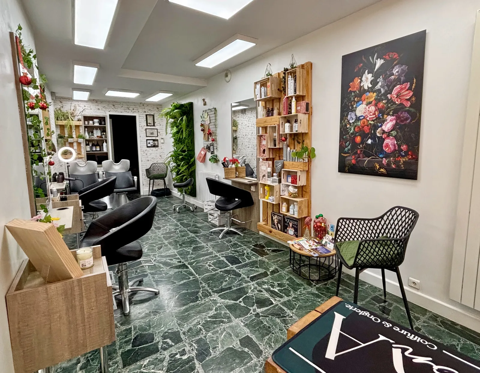 Salon Atika - Coiffure Moulins - Salon Atika - Photo Galerie - OneBooking