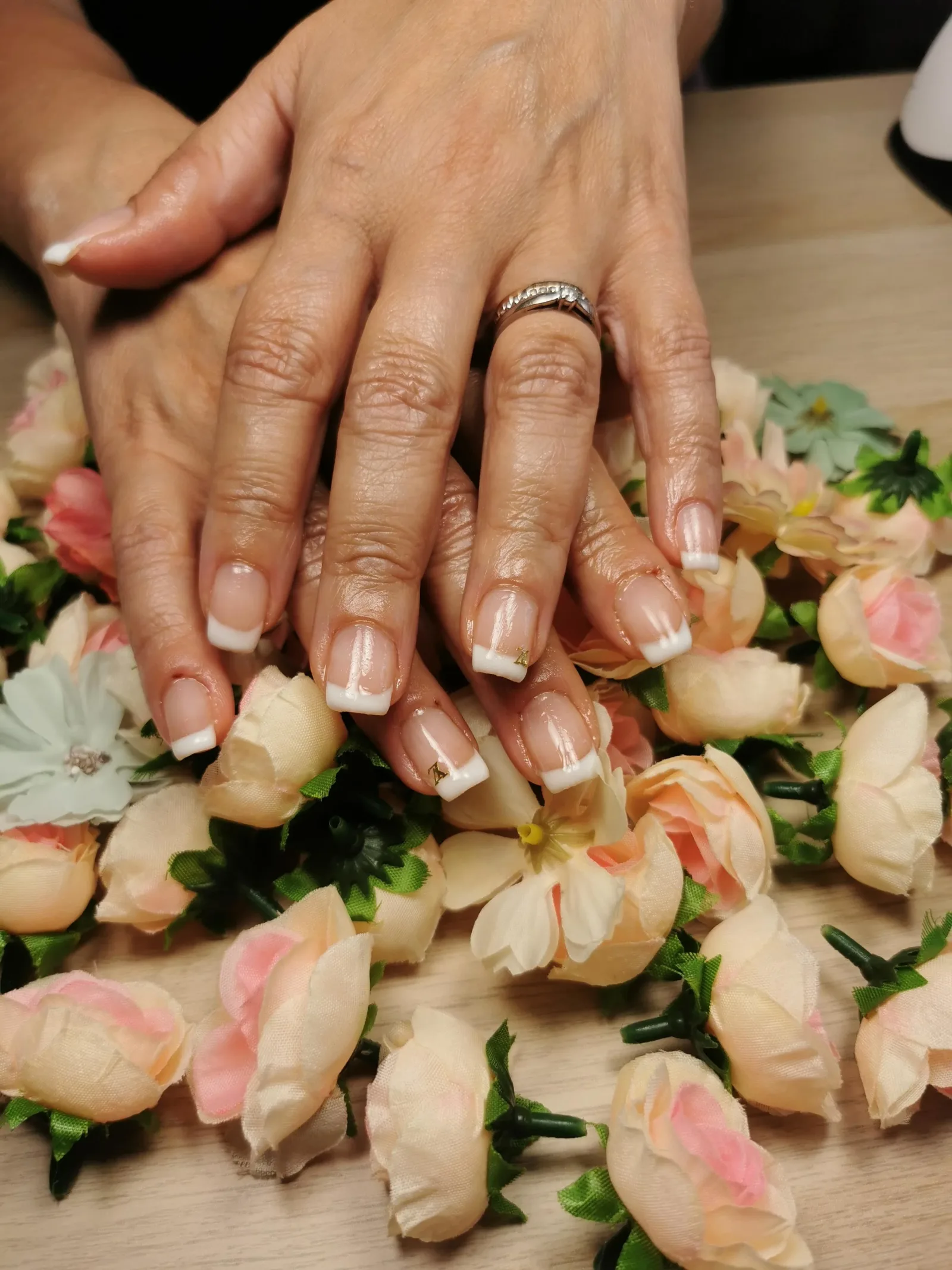 Emi & ongles - Onglerie Revel - Emi & ongles - Photo Galerie - OneBooking