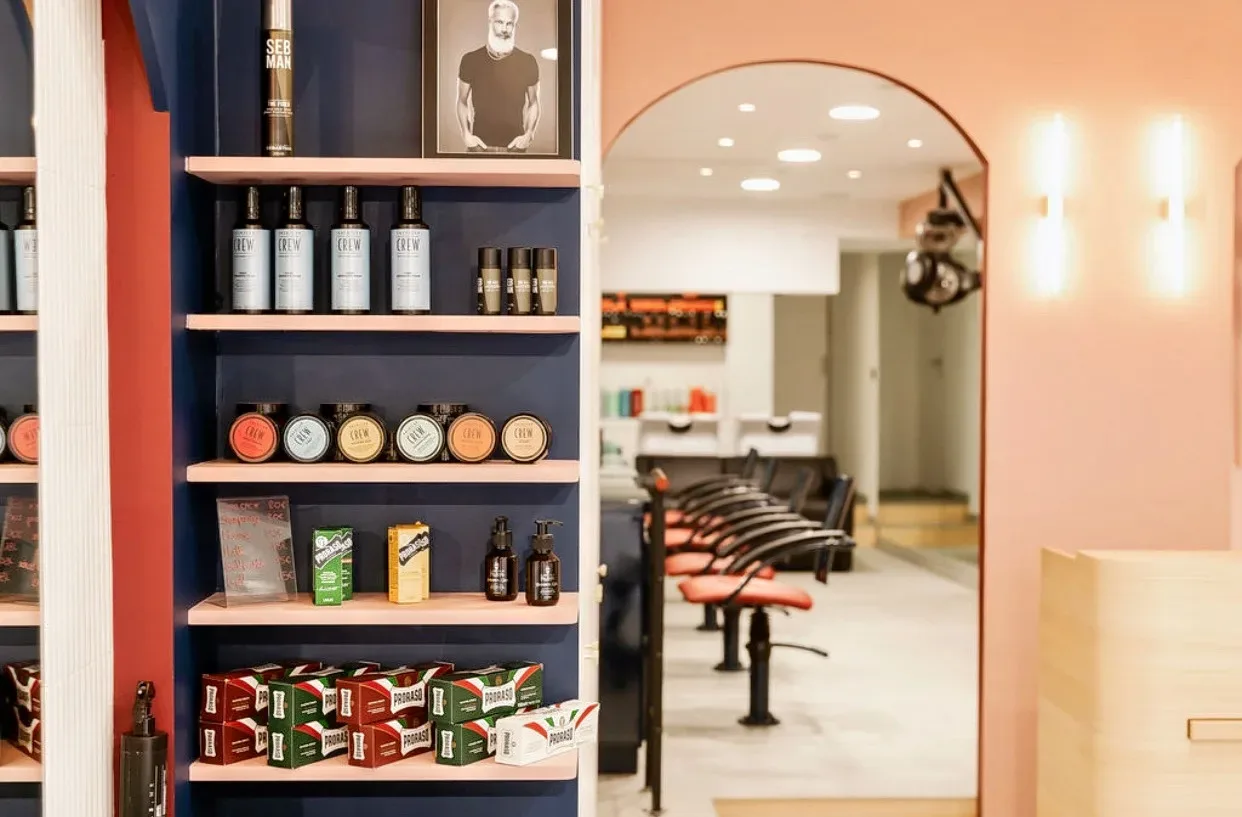 Castellon Coiffure Prothésiste Capillaire - Coiffure Roanne - Castellon Coiffure Prothésiste Capillaire - Photo Galerie - OneBooking