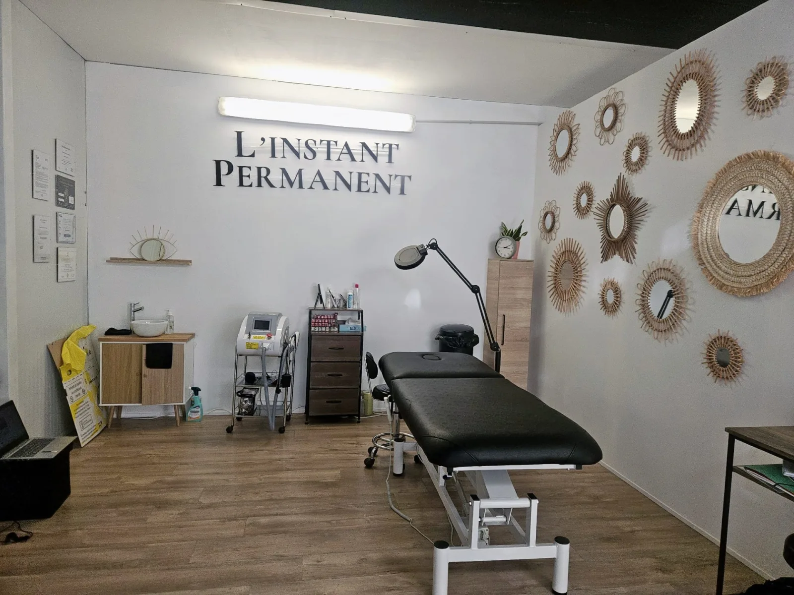 Commérages - Coiffure L'Isle-sur-la-Sorgue - Commérages - Photo Galerie - OneBooking
