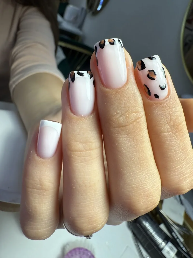 Viorica Vrancean NAILS & BEAUTY