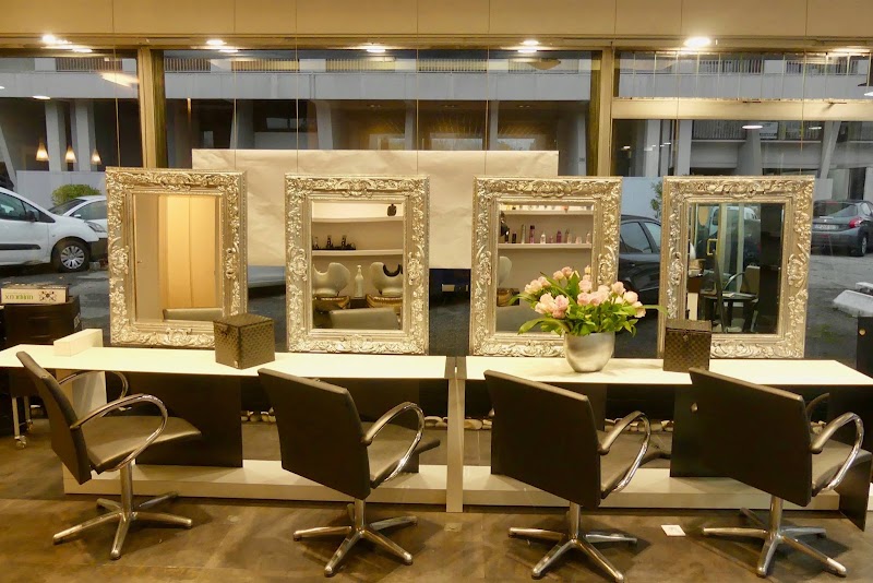 Le Salon 214 - Coiffure Grenoble - OneBooking