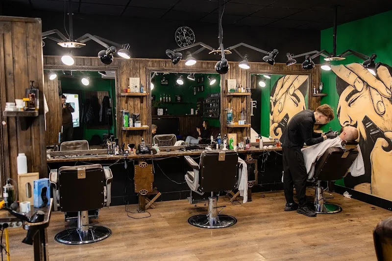 Frisor Barbershop Kyiv XIII - Coiffure Kiev - OneBooking