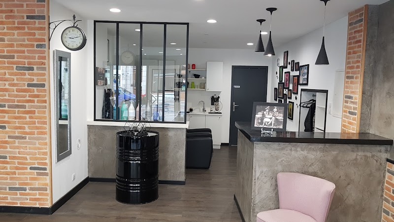 Sandrine Coiffure - Coiffure Aurillac - OneBooking