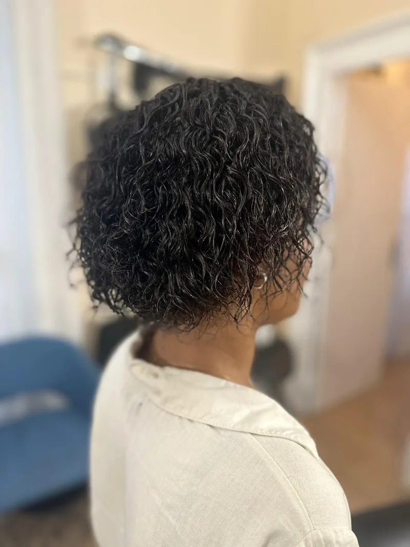 NOUCHE PARIS meilleur salon Afro Antillais