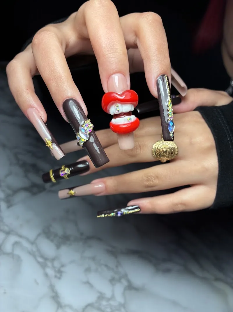 SARAH NAILS INSTITUT ( Ongle Saint-Etienne)