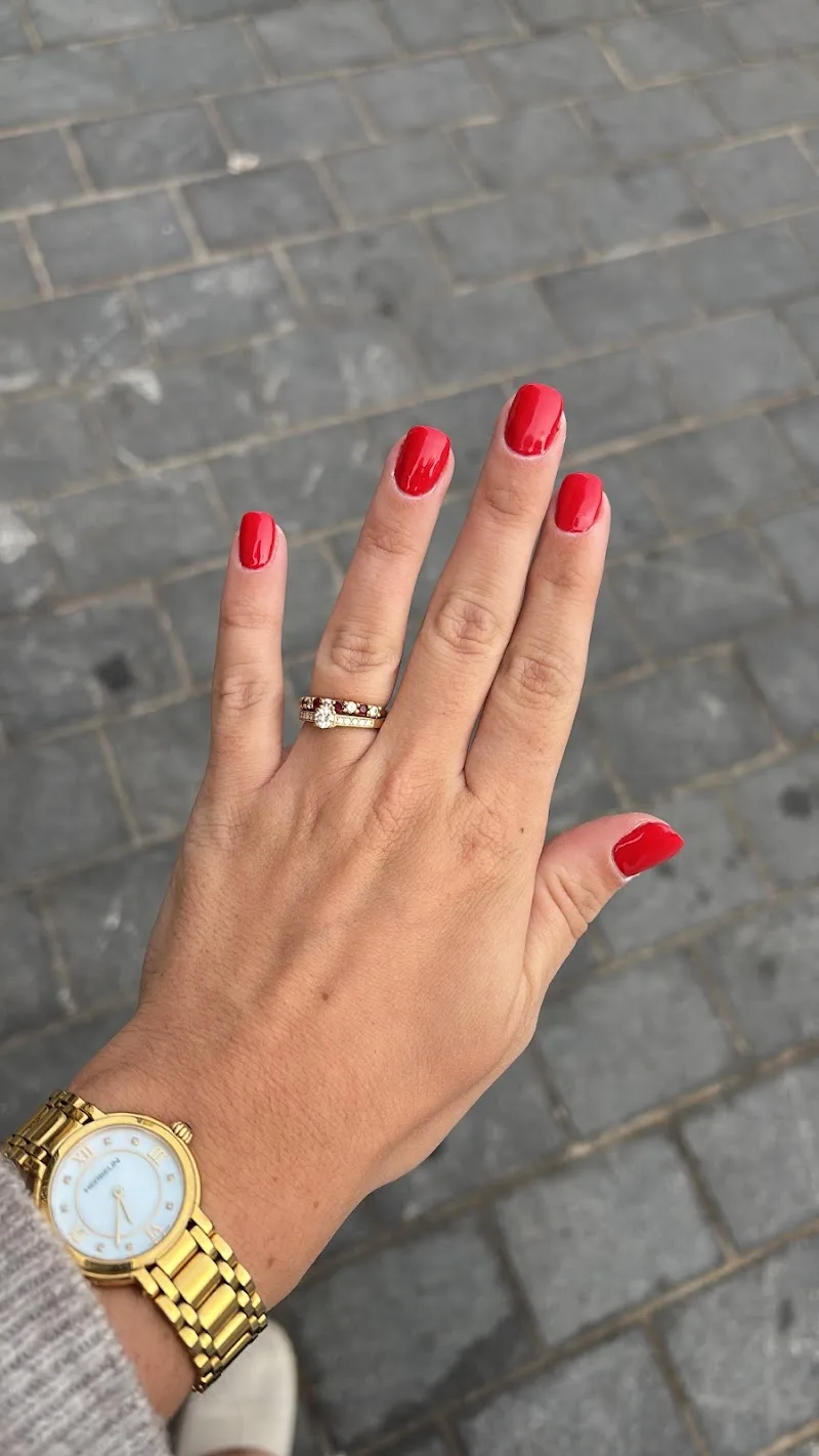 Happy Nail-Bordeaux