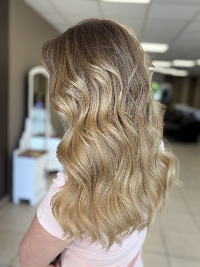 L'Instant Coiffure By Chloé - Coiffure Auxerre - OneBooking