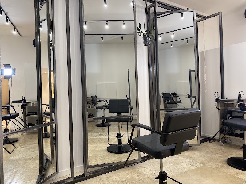 SALON CO LAB 33 - Coiffure Bordeaux - OneBooking