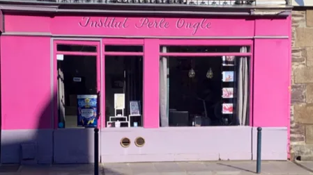 INSTITUT PERLE ONGLE. SPÉCIALISÉ DANS LE MAQUILLAGE SEMI PERMANENT ET EXTENSION DE CILS RDV EN LIGNE SALON POUR LES FEMMES