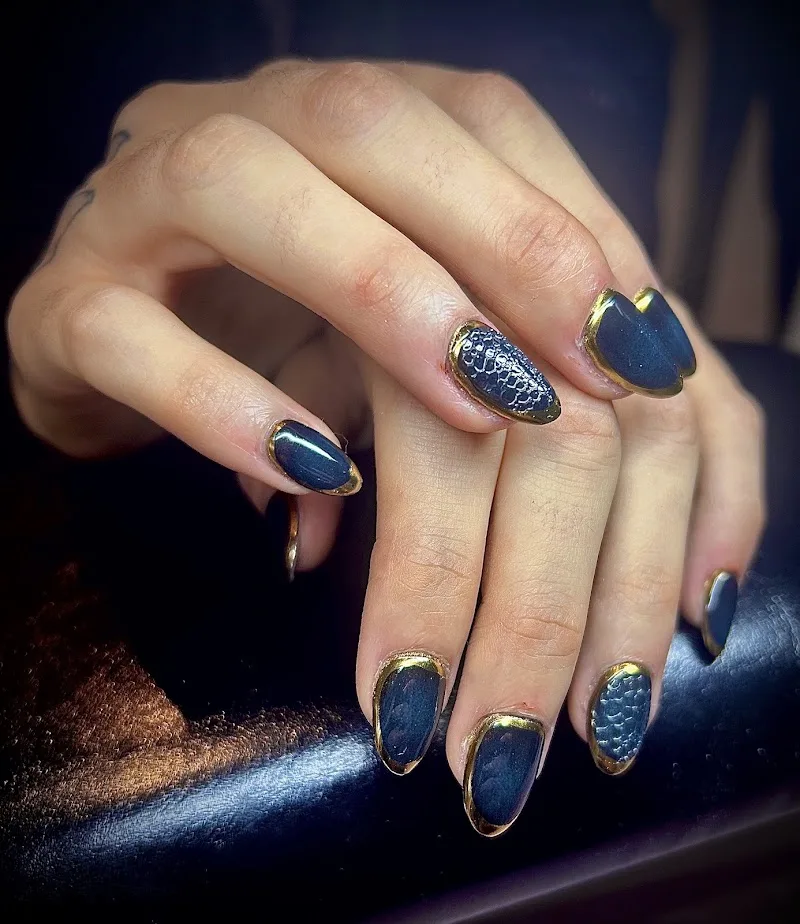 La Malle à Décors - Prothesiste Ongulaire (ongles)
