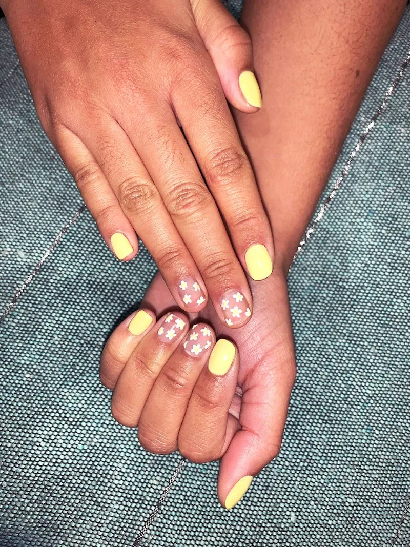 Le bar à ongles... by V