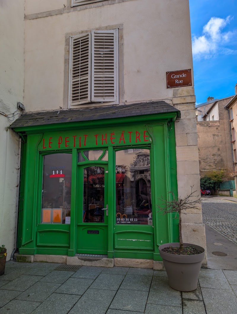 Le Petit Théâtre - Coiffure Nancy - OneBooking