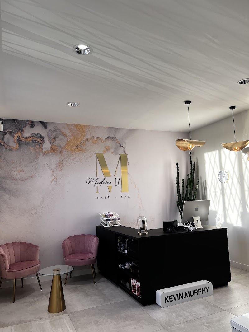 Madame 17 - Coiffure Fougères - OneBooking