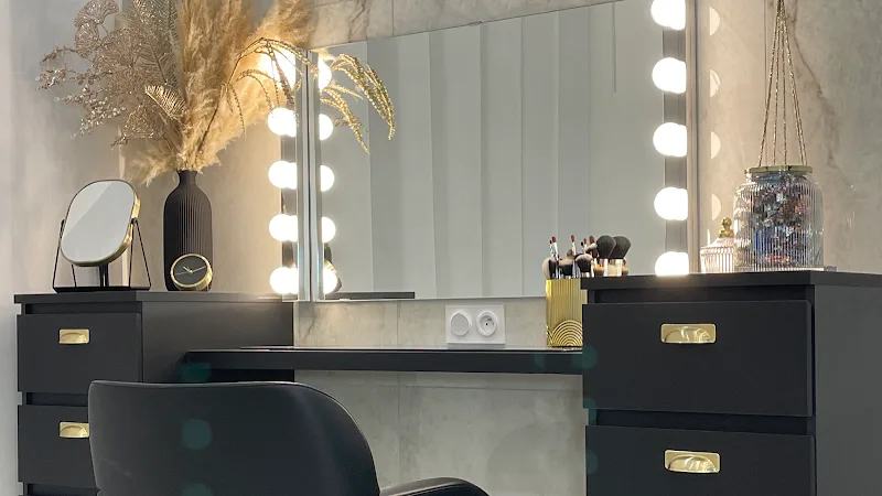 LANOSA Hair & Beauty Artist