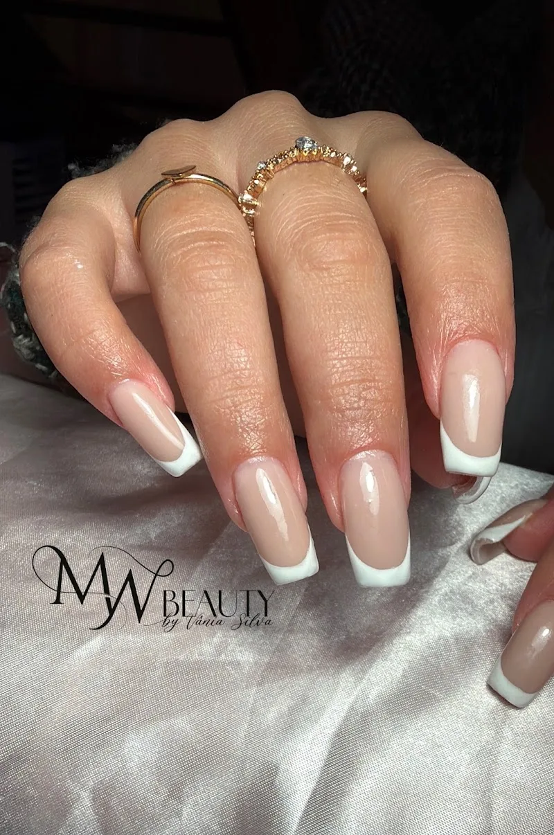 MW BEAUTY By Vania - Ongles, Pedicure & Cils à Toulouse