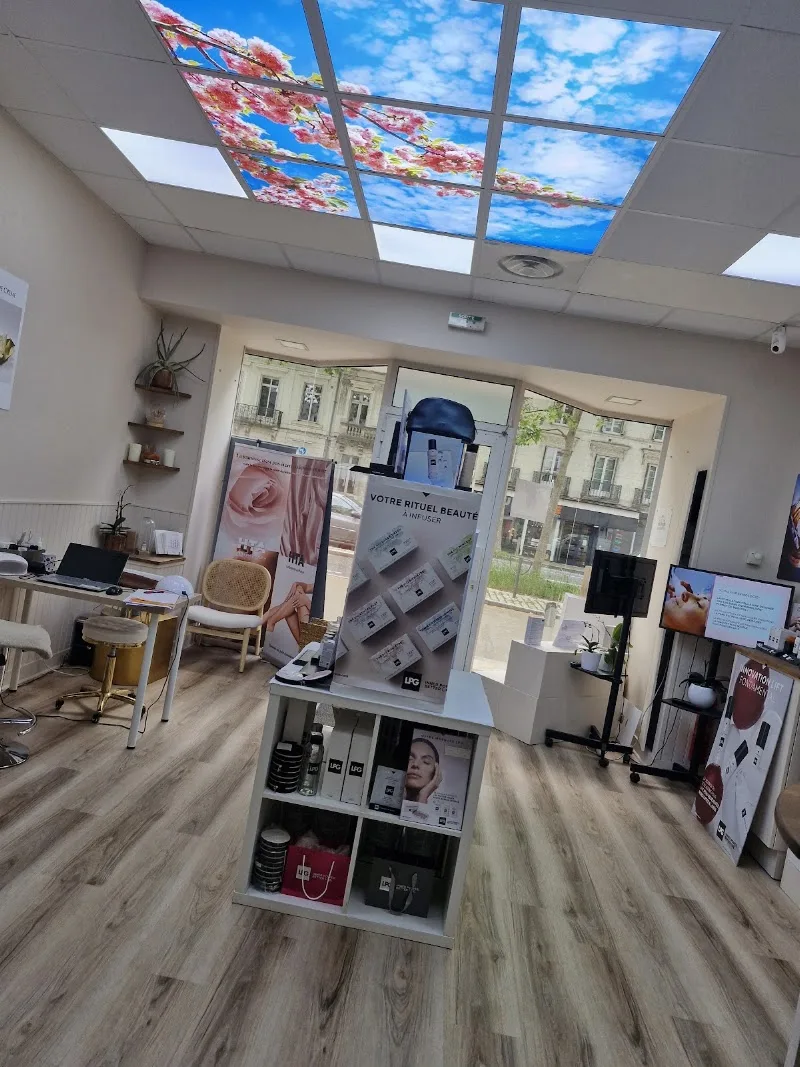 Institut Shamaderma | Bronzage | Cryolipolyse | Kobido | Facialiste | Head Spa | Soins Biologique Recherche - Tours