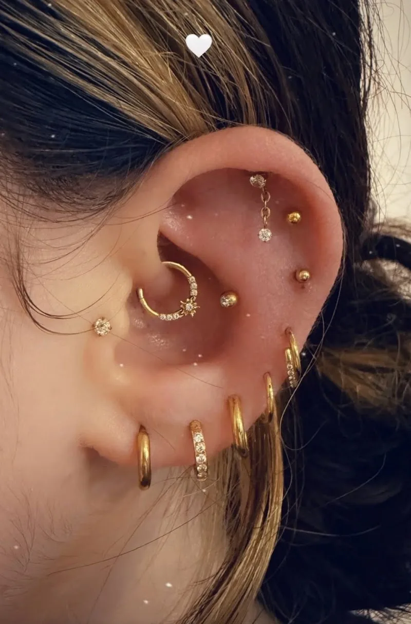 Jessy and Jny Piercing
